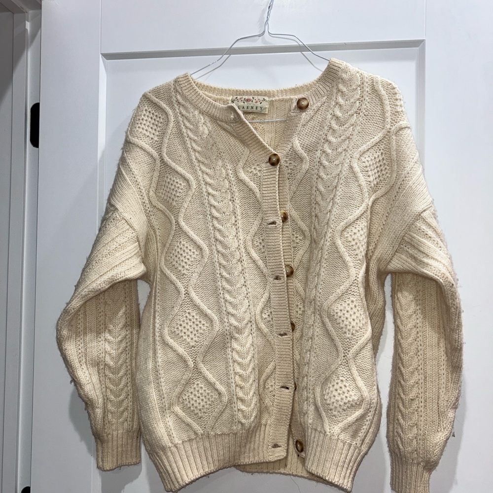 VINTAGE BLARNEY- real wool Cream Cable Knit Sweater